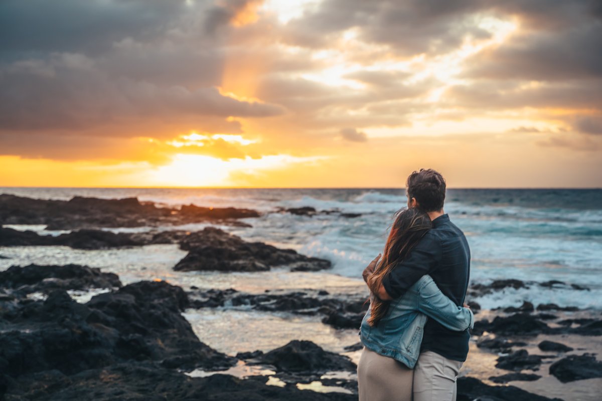 Sesión de fotos en Tenerife 2 Sesión de fotos en Tenerife en Anaga: pareja al atardecer en la costa de Anaga